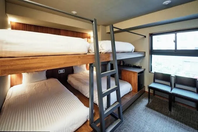 앤드 호텔 하카타 그룹룸 2층 침대 사다리 | &HOTEL HAKATA bunk bed